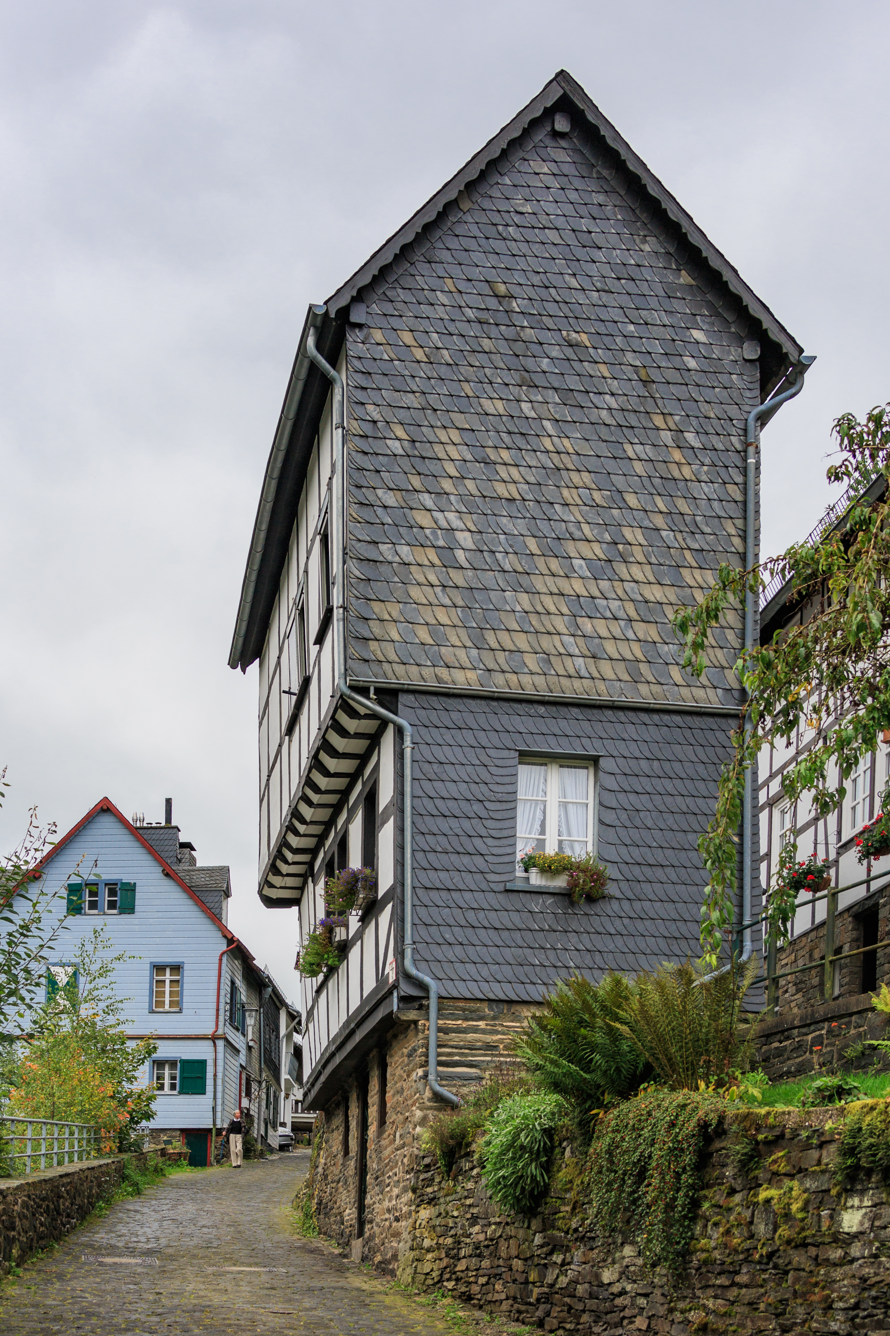 Monschau Germany Timber-framed-house-01