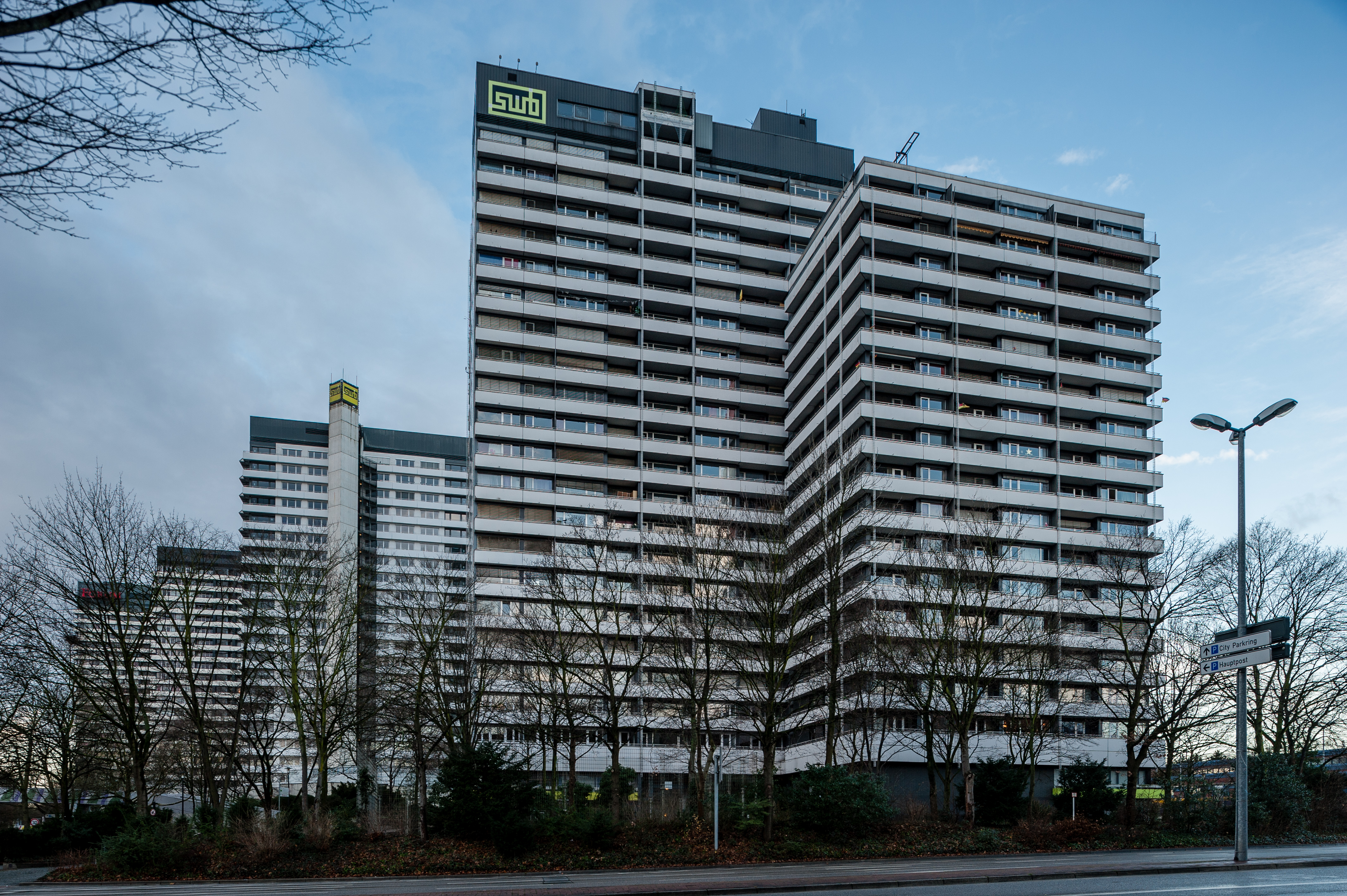Muelheim-Hochhaeuser-Hans-Boeckler-Platz-02