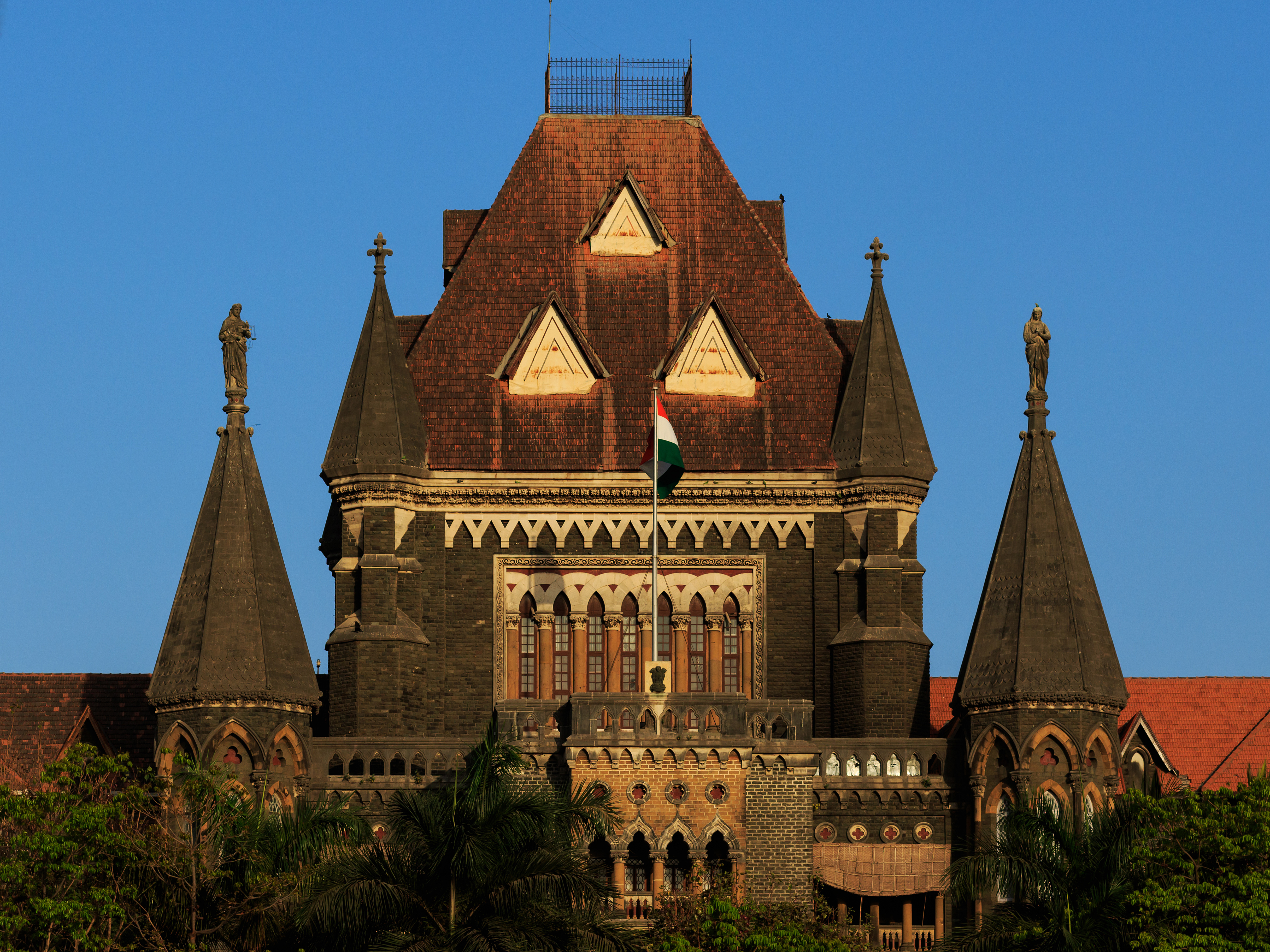 Mumbai 03-2016 40 Bombay High Court