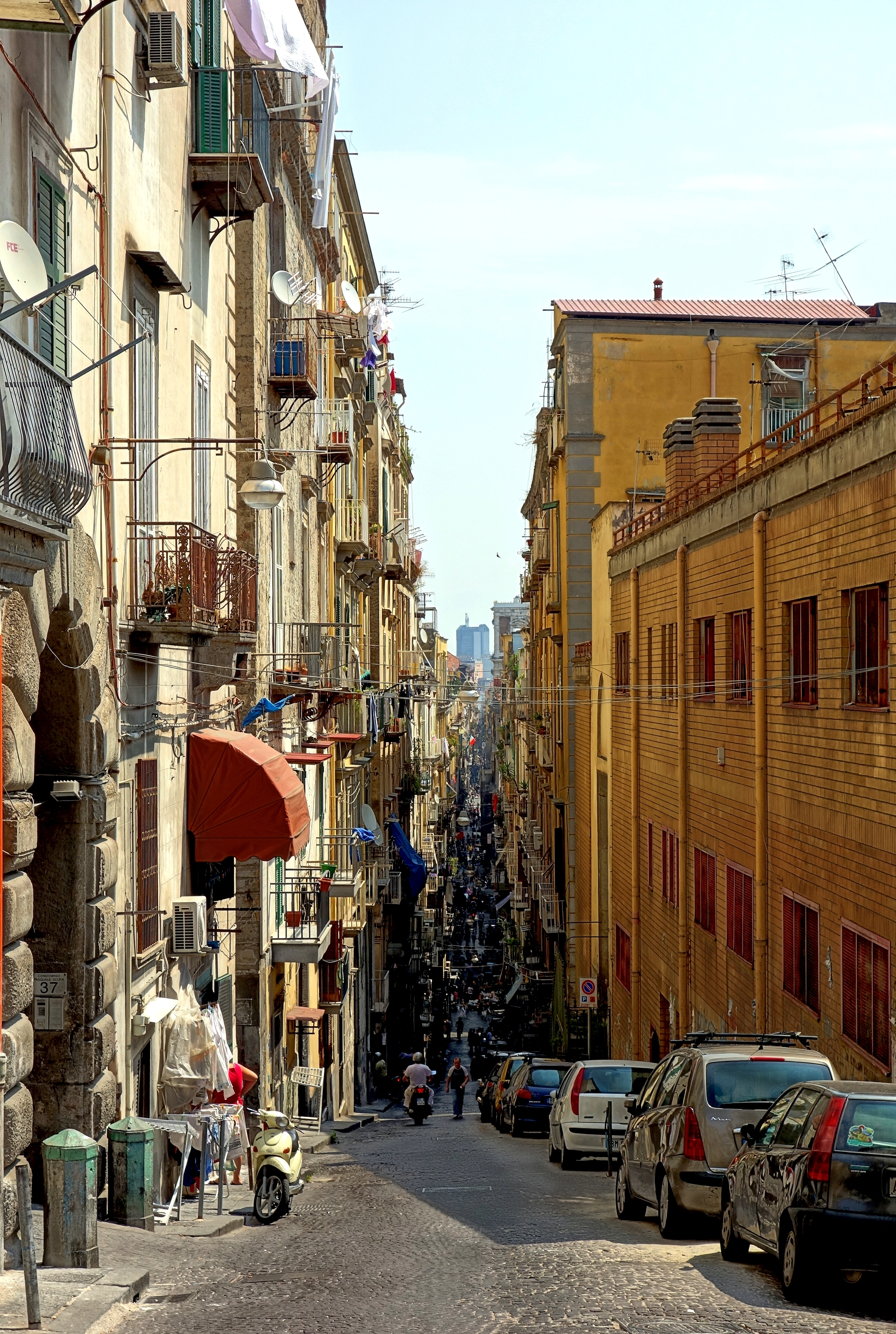 Naples spaccanapoli
