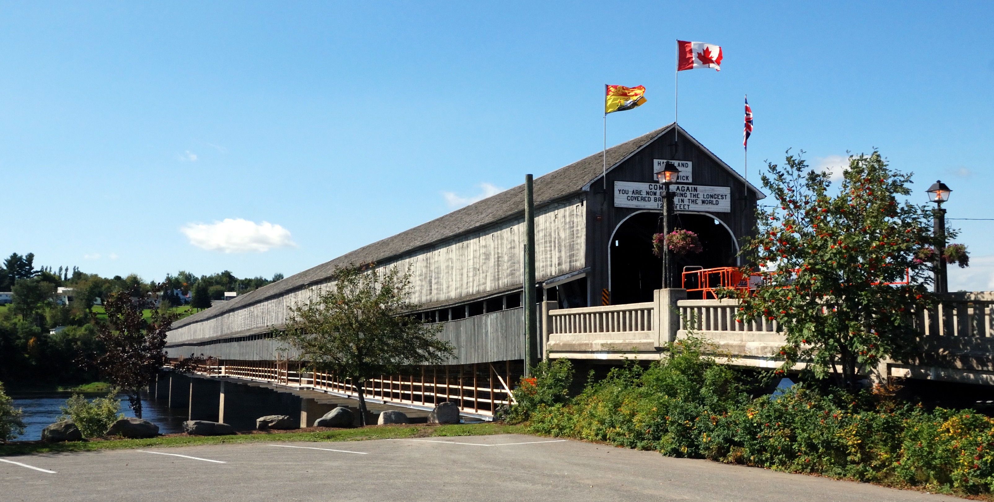 NB - Hartland Bridge