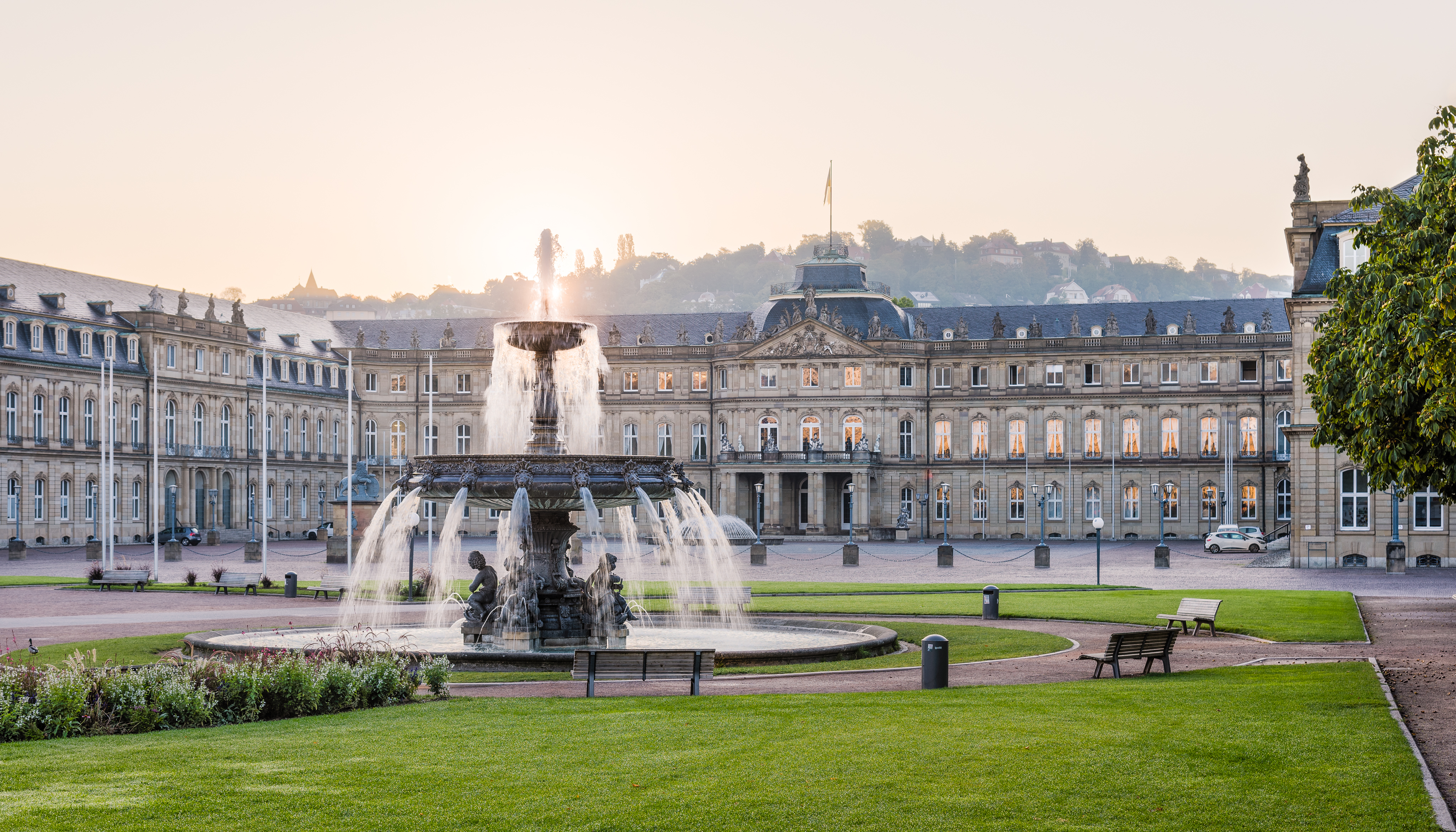 Neues Schloss Schlossplatzspringbrunnen Schlossplatz Stuttgart 2015 04