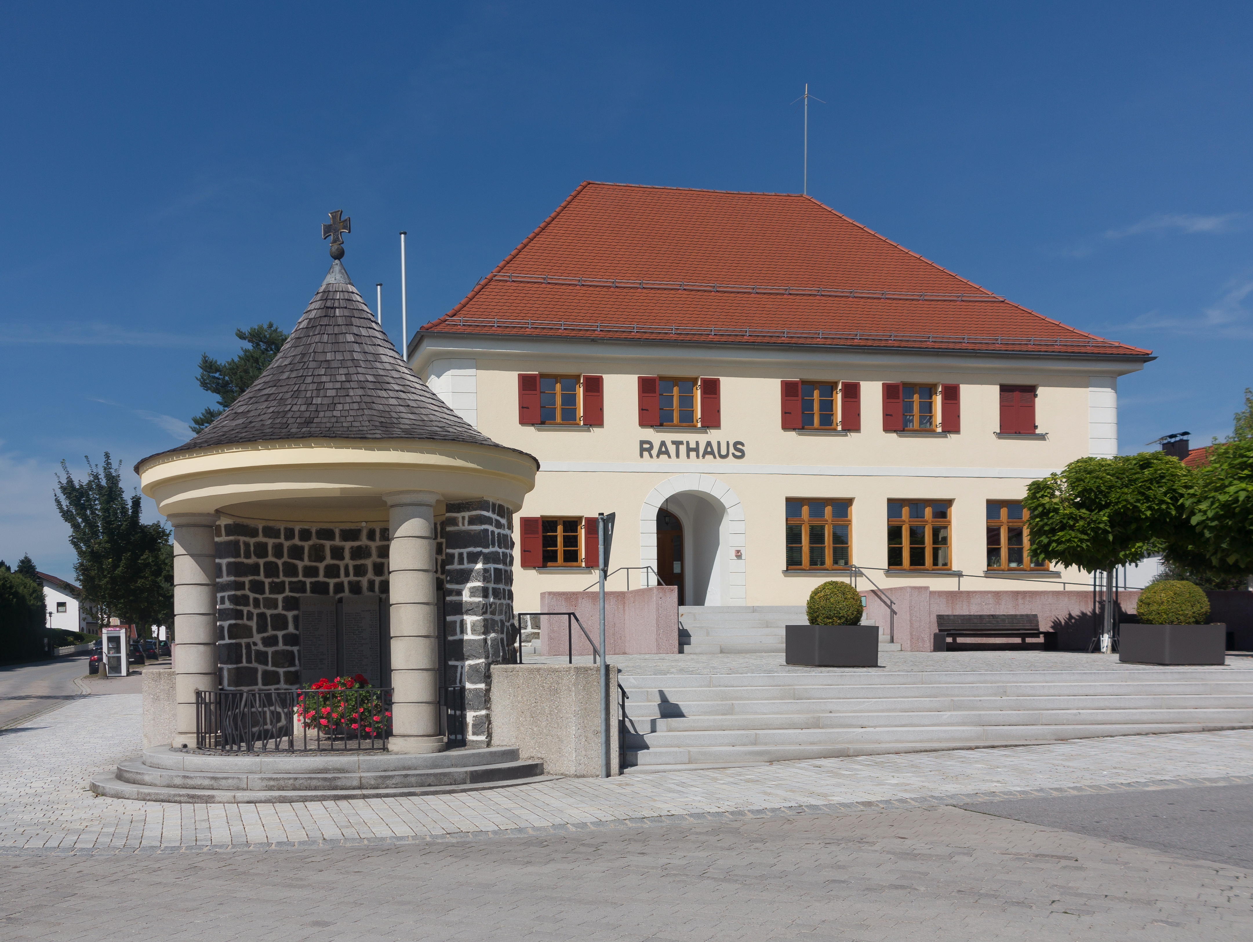 Neuhaus am Inn, stadhuis foto3 2017-08-08 15.43