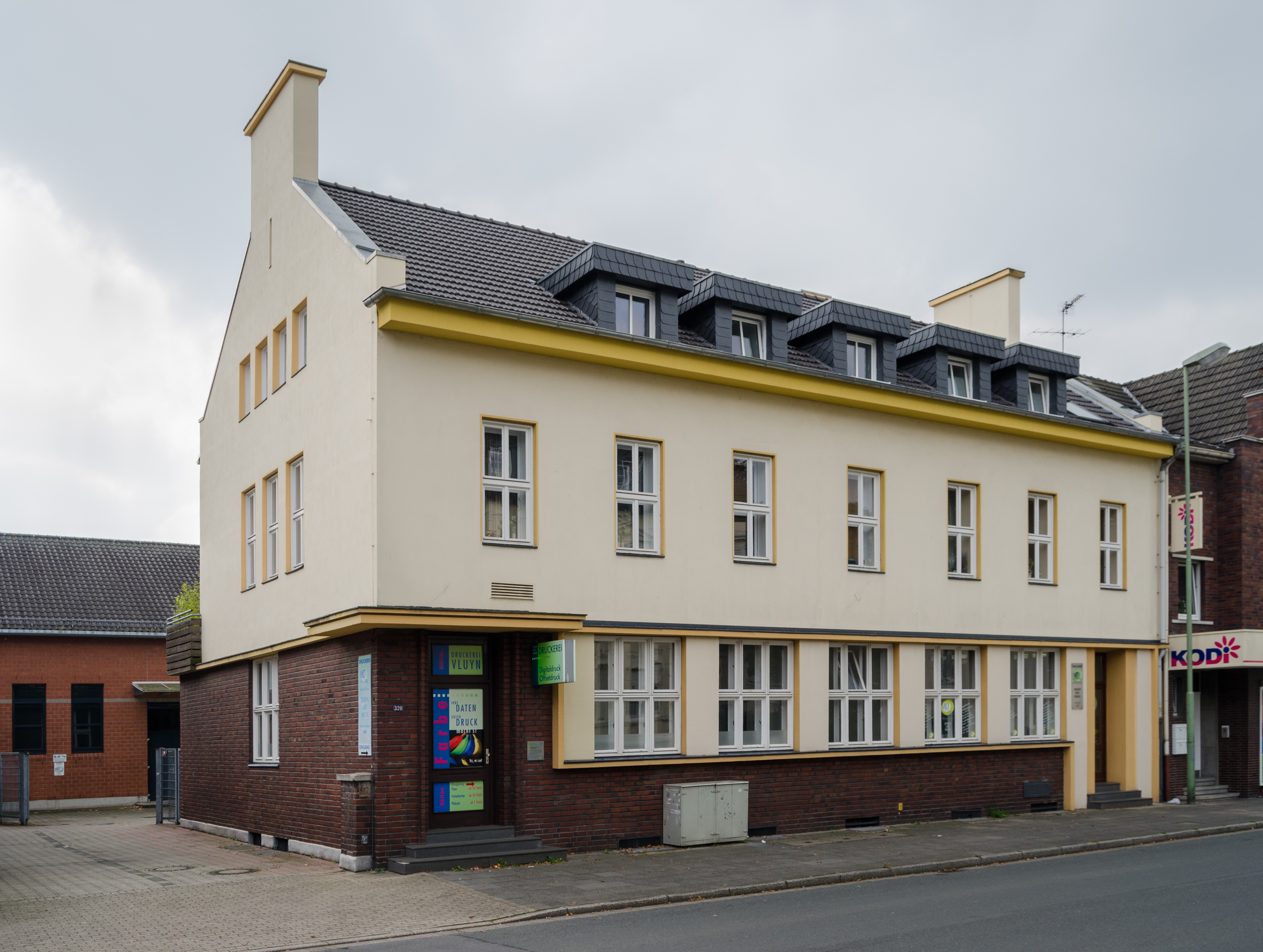 Neukirchen-Vluyn, Vluyn, Postamt, 2014-09 CN-01