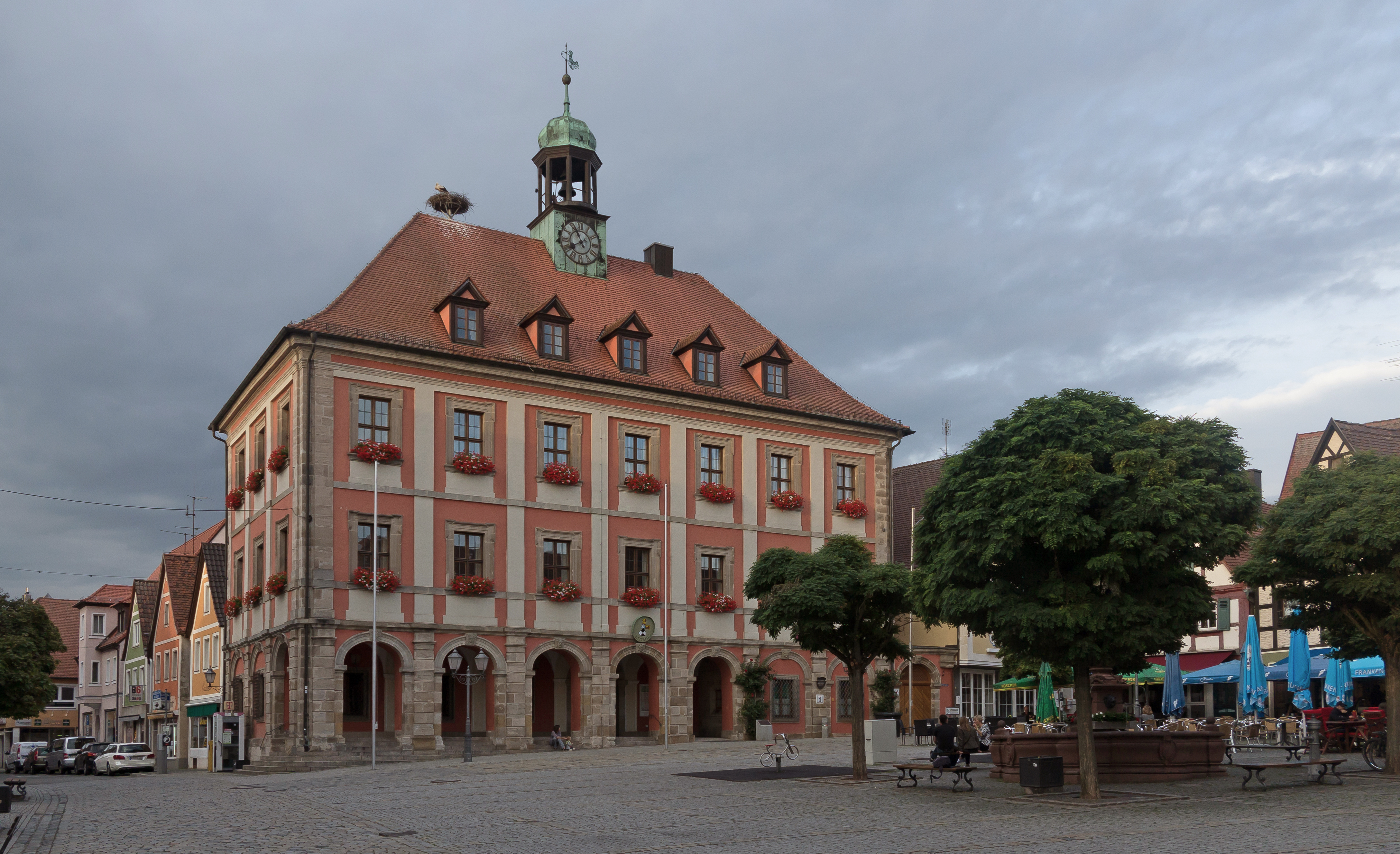 Neustadt an der Aisch, das Rathaus DmD-5-75-153-55 foto10 2016-08-05 19.52
