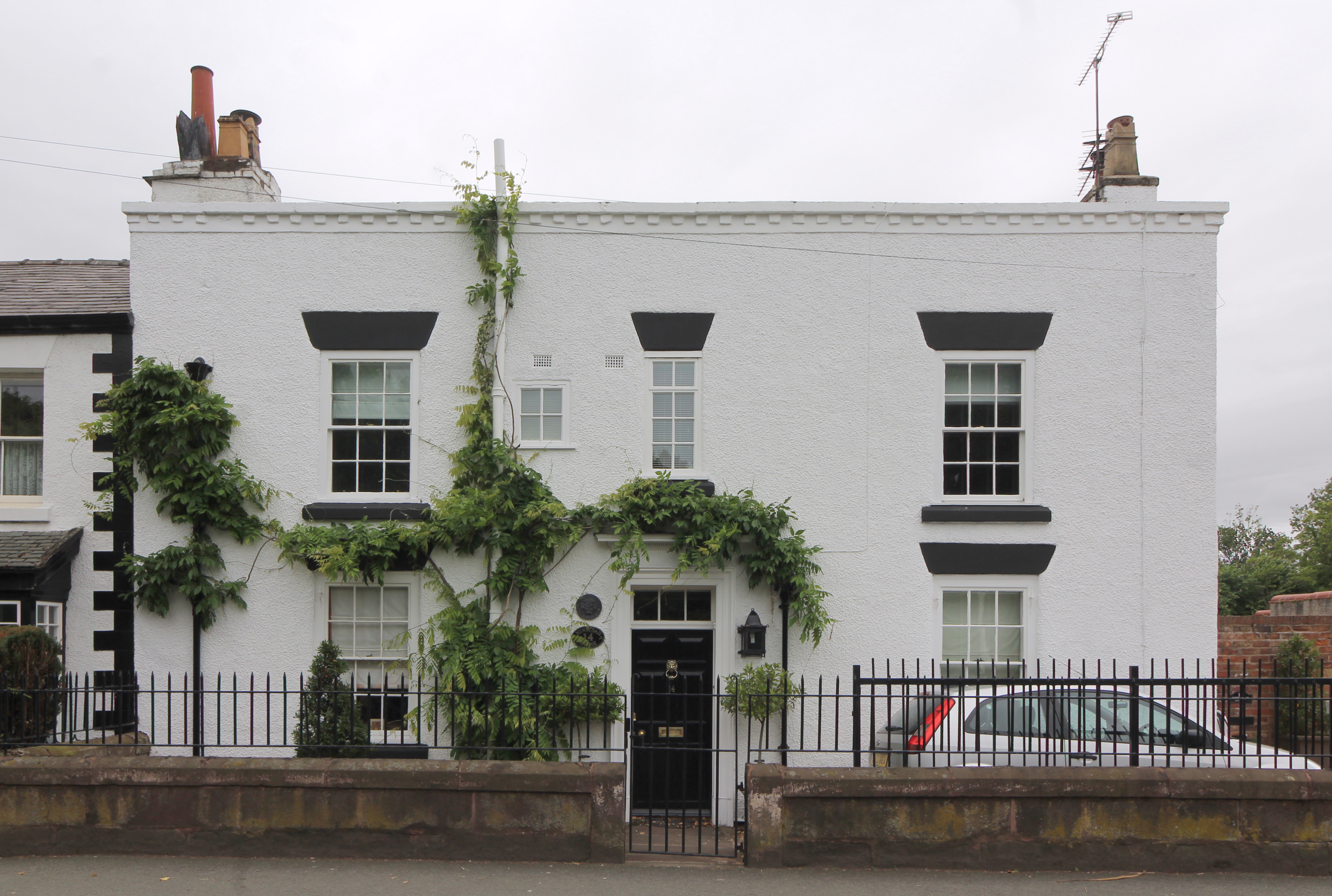 Newstead House, Little Neston