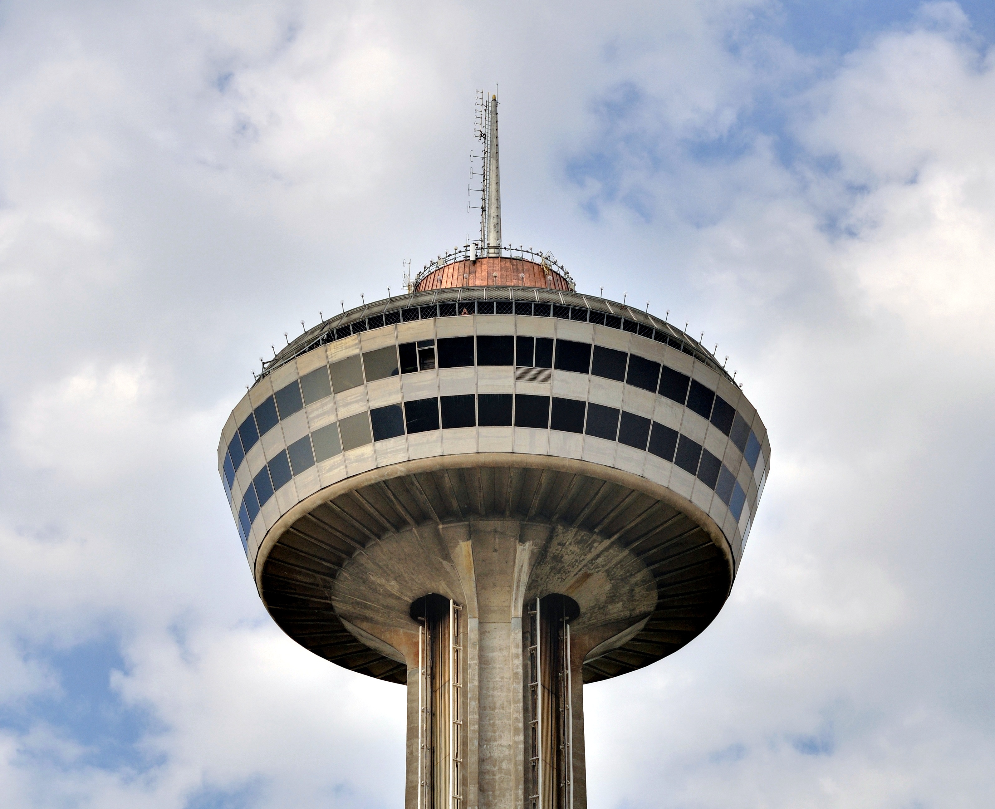 Niagara Falls - ON - Skylon Tower2