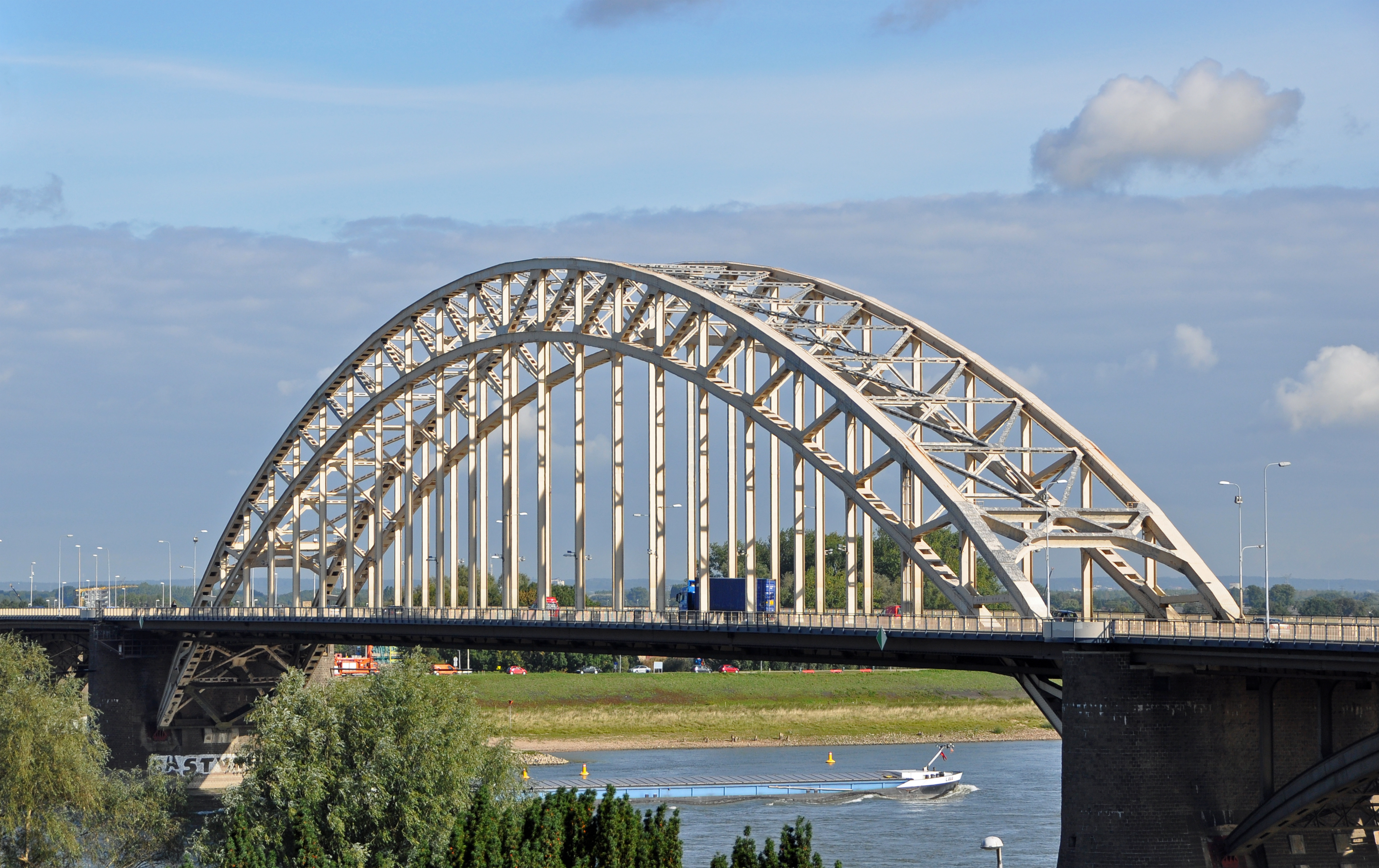 Nijmegen Waalbrug R01