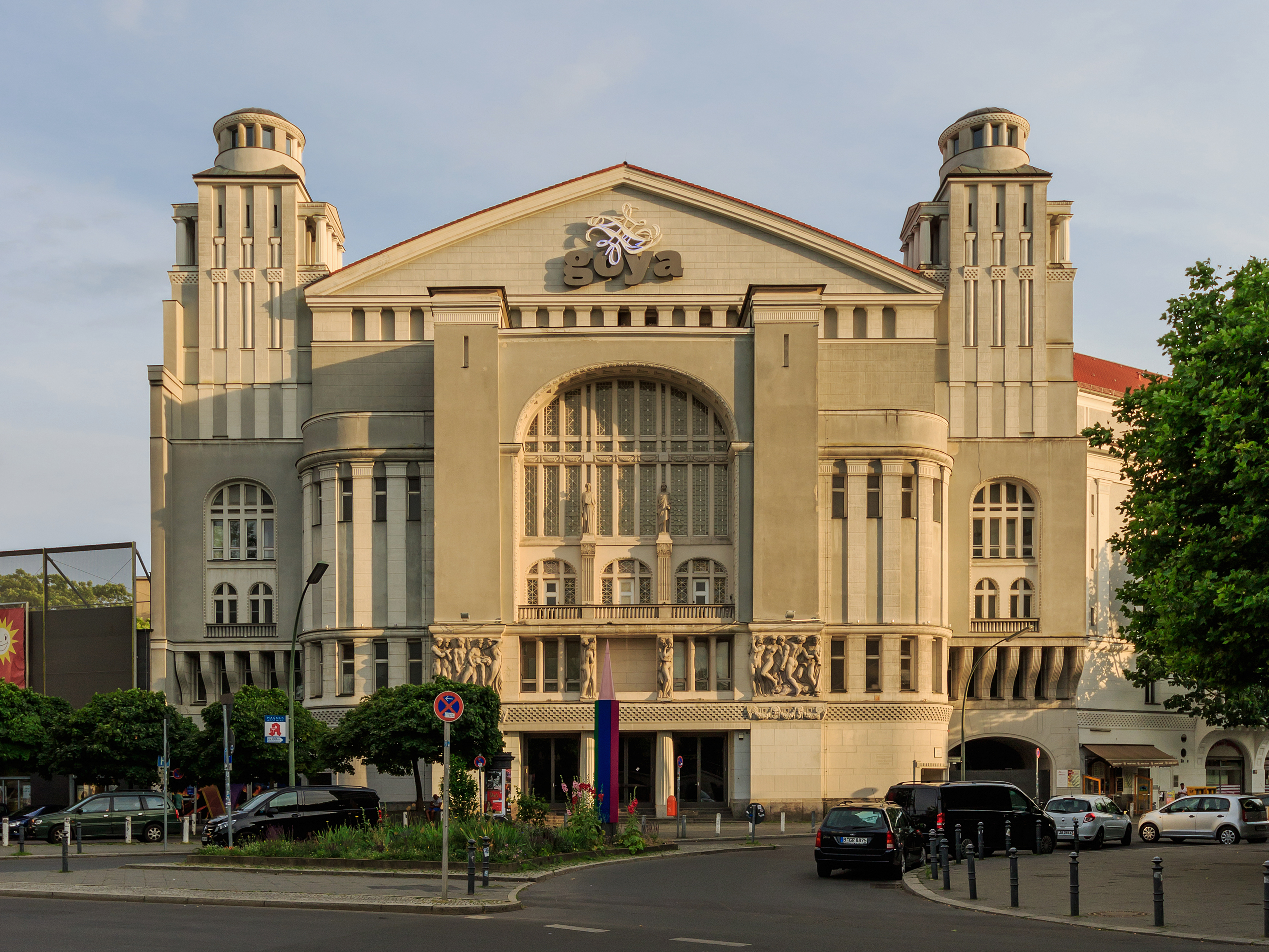 Nollendorfplatz B-Schoeneberg 06-2017 img1