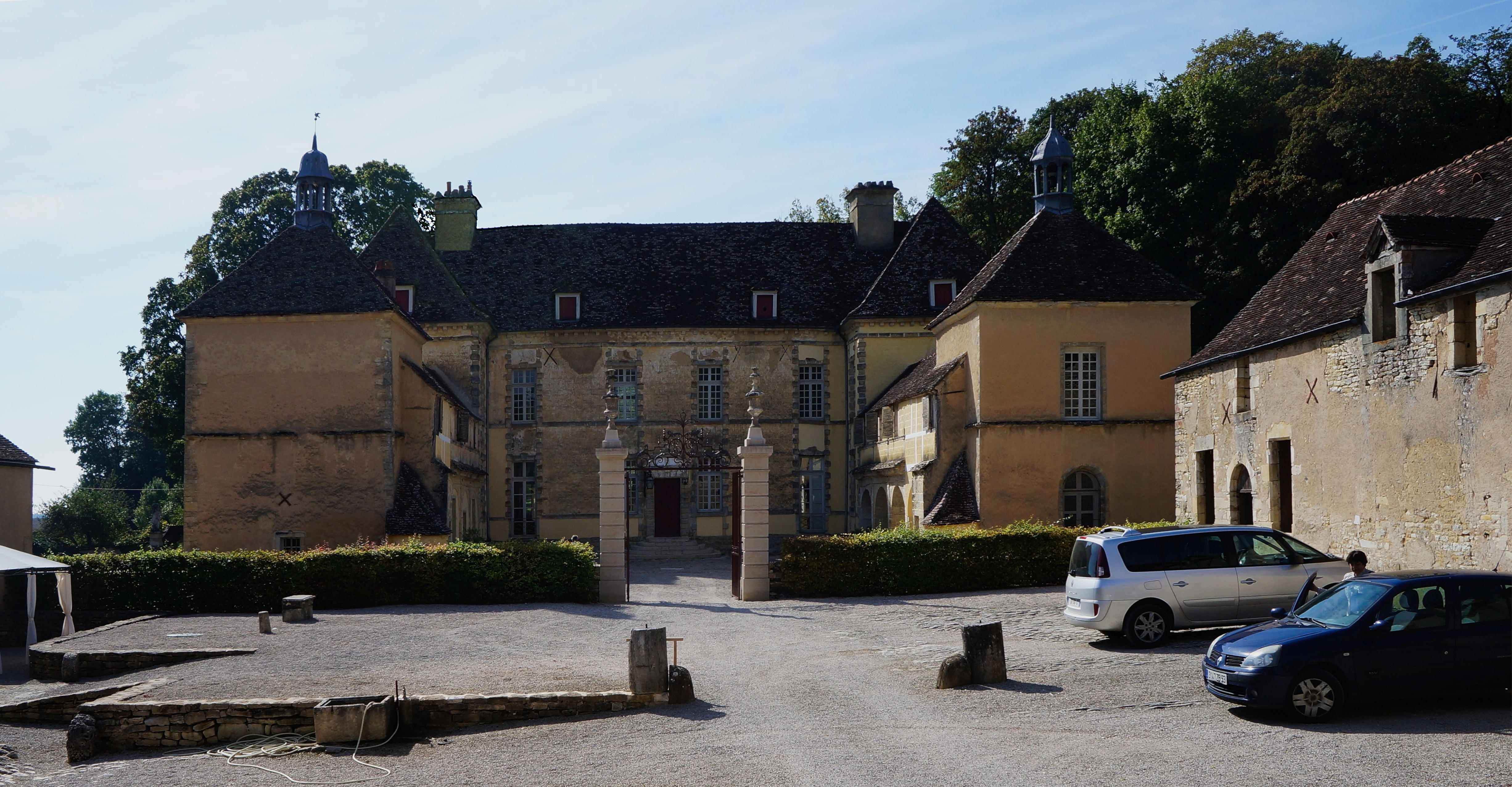 Nuits-Saint-Georges WLM2016 Château d'Entre-Deux-Monts (5)