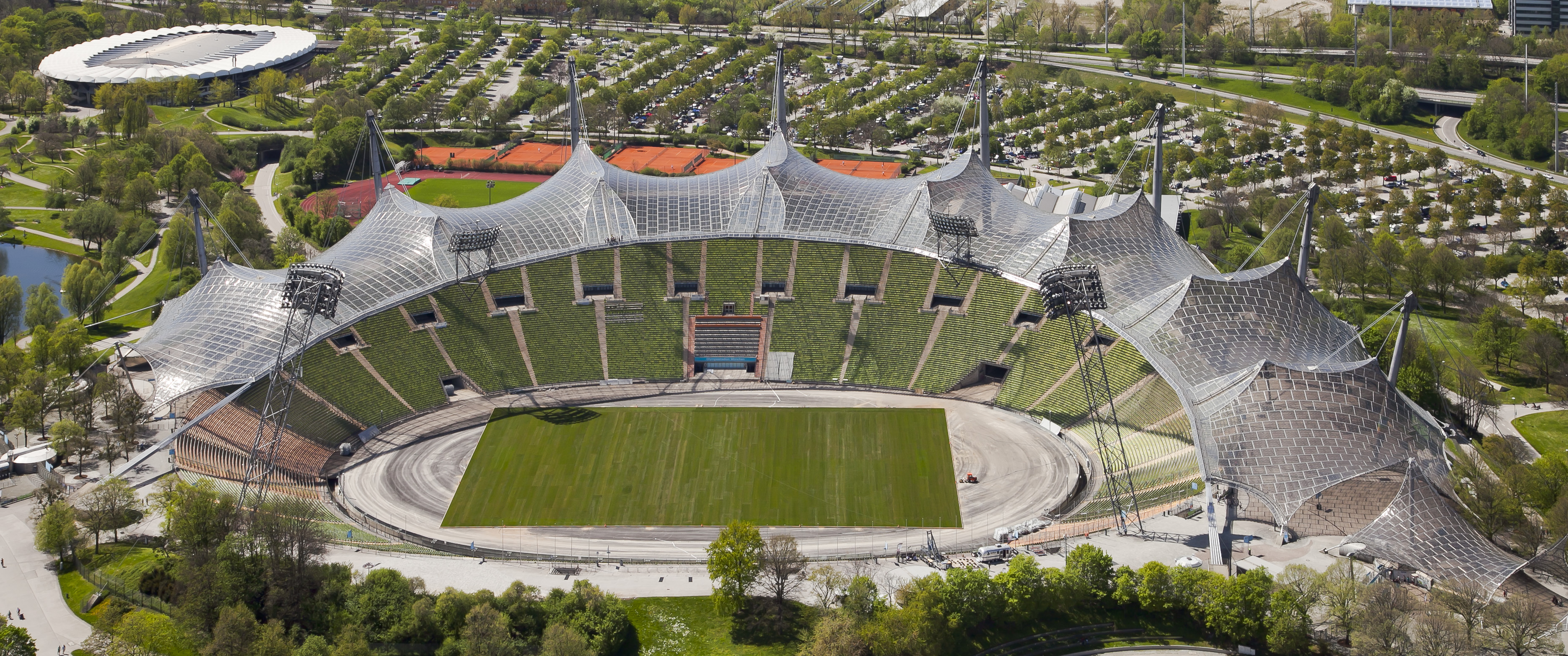 Olympiastadion, Múnich, Alemania 2012-04-28, DD 01