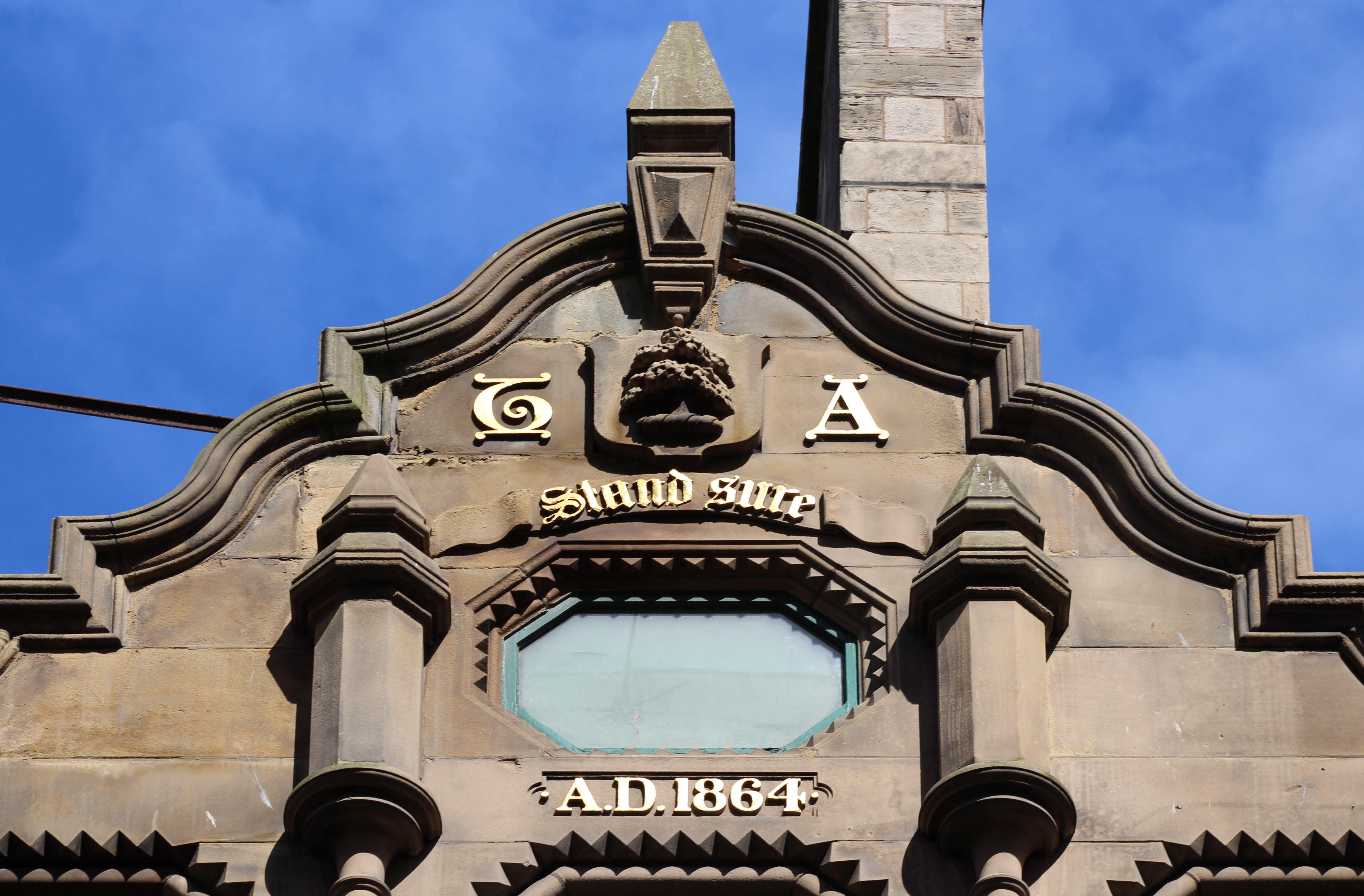 Oriel Chambers motto & date