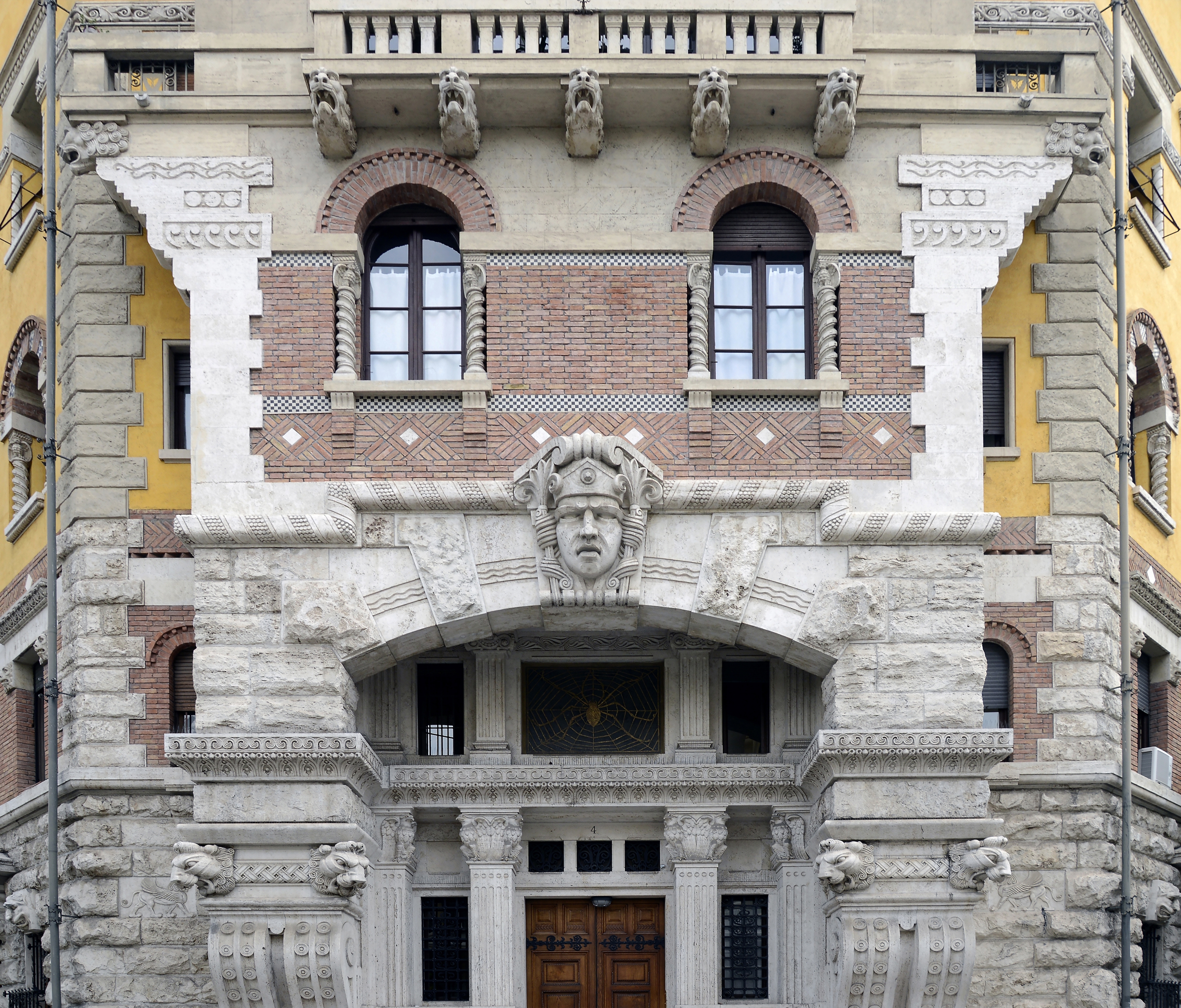 Palace in quartiere coppedè