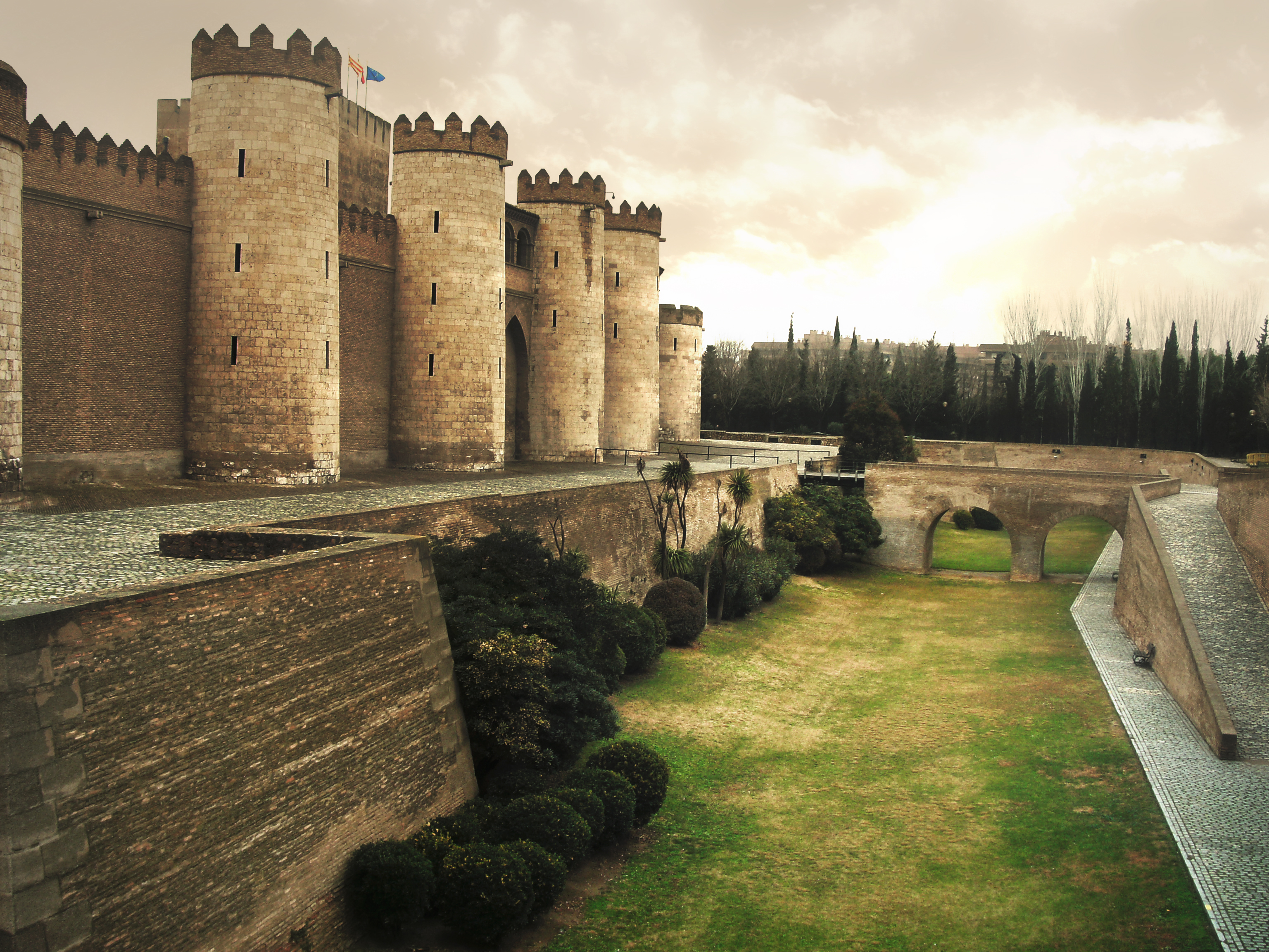 Palacio de la Aljafería (8112225694)