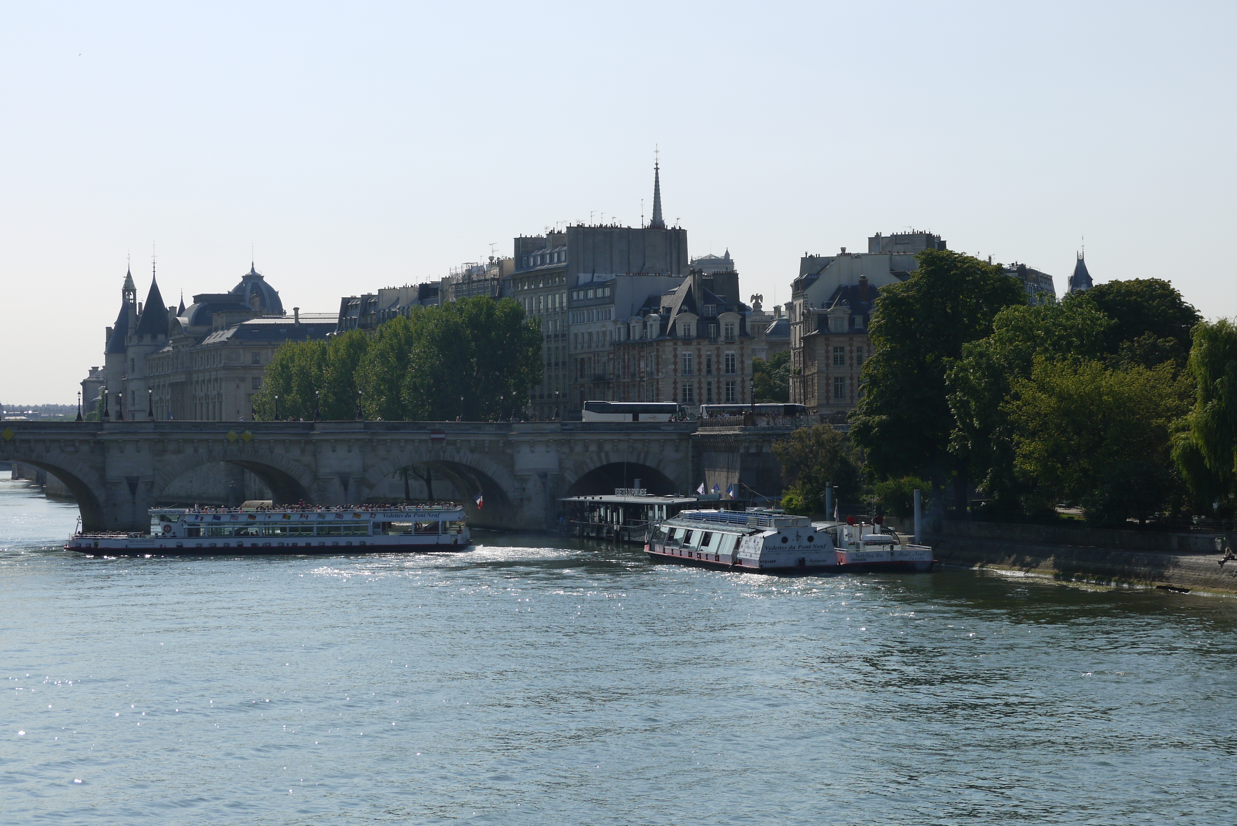ParisIsland