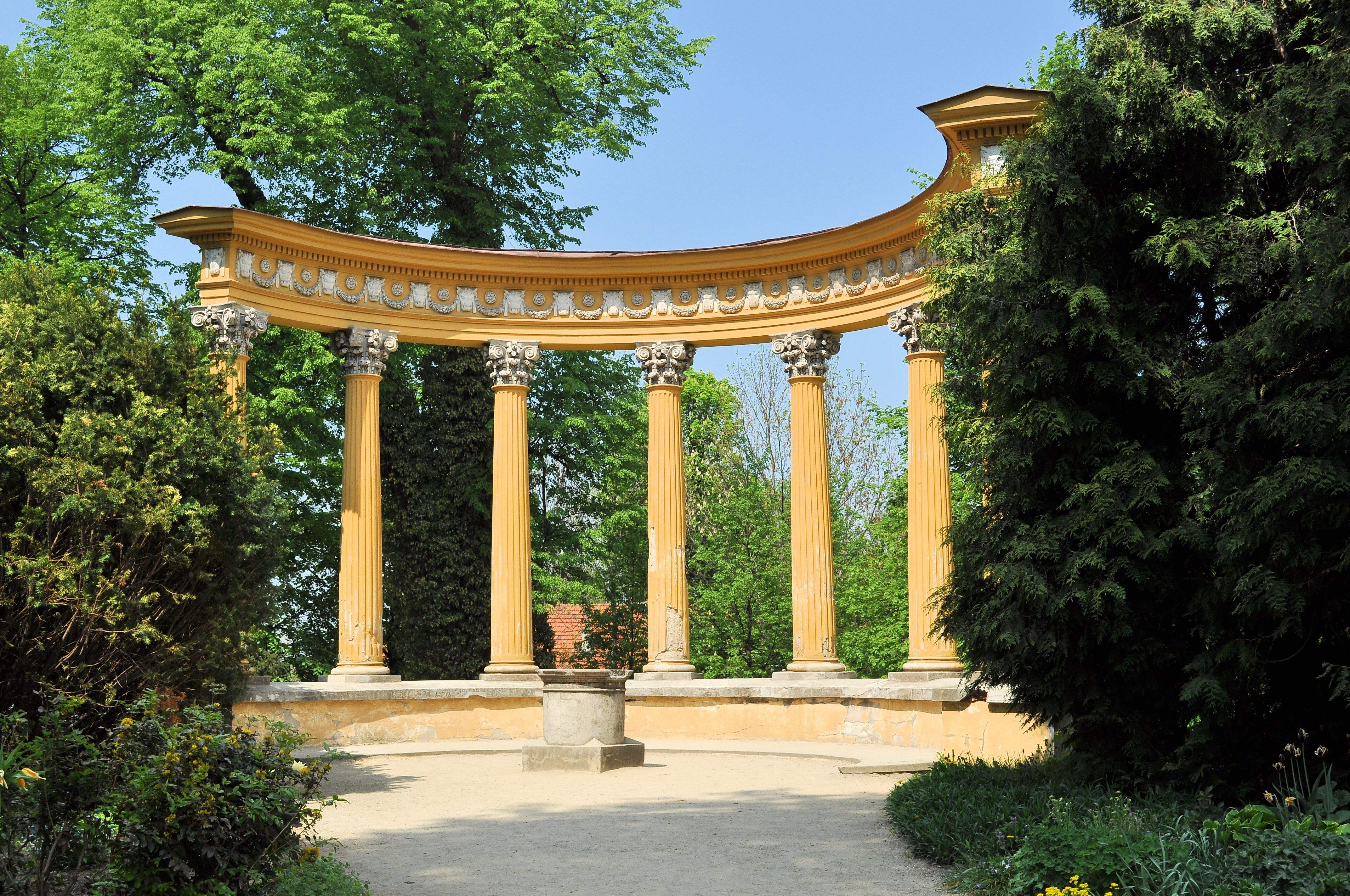 PL - Łańcut - park zamkowy - 2012-05-02--11-09-12-26