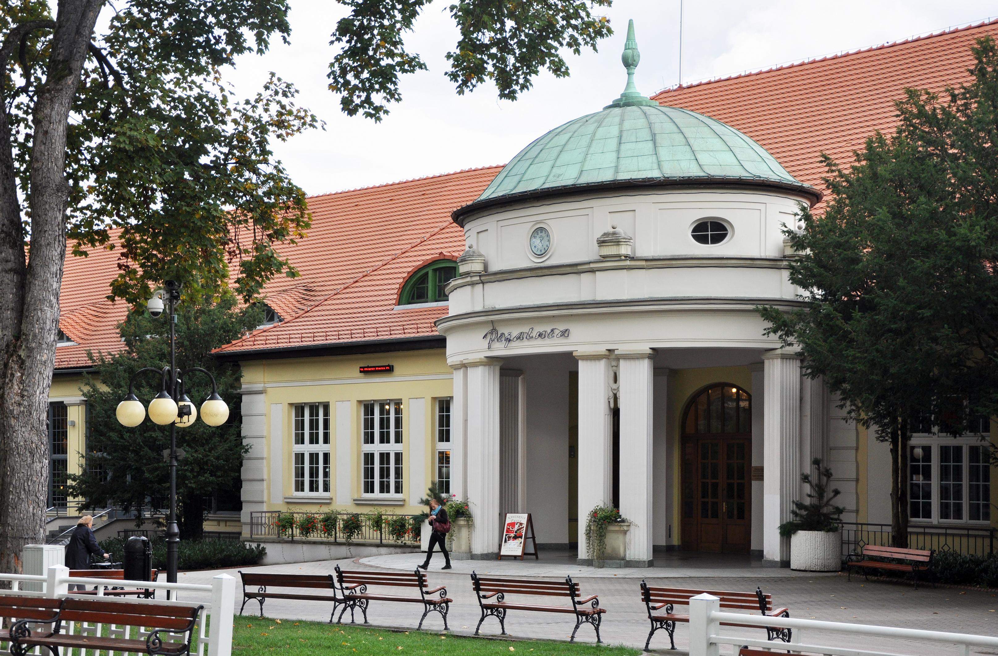 Polanica Zdrój, dom zdrojowy, 01