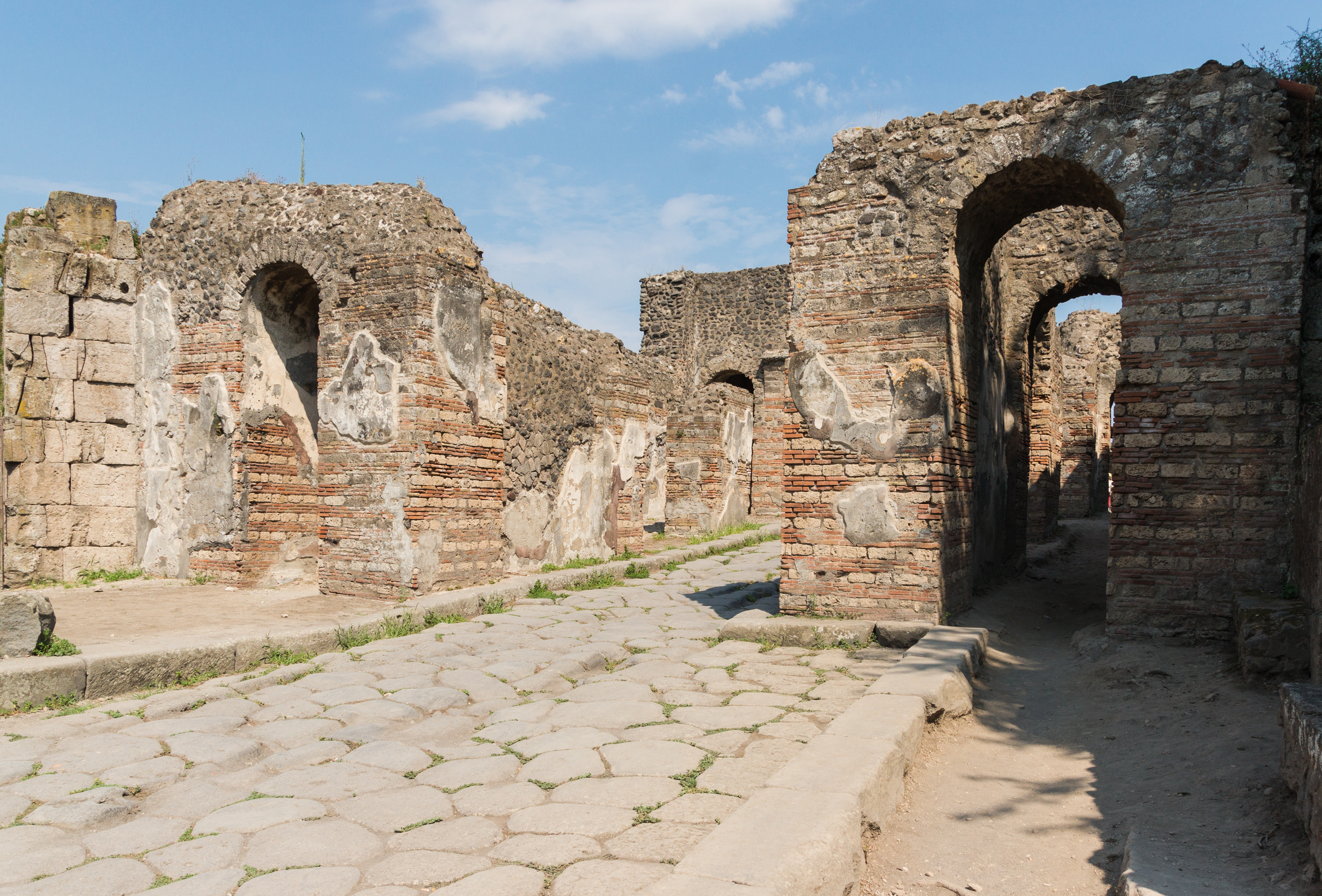 Porta Herculaneum Pompeii