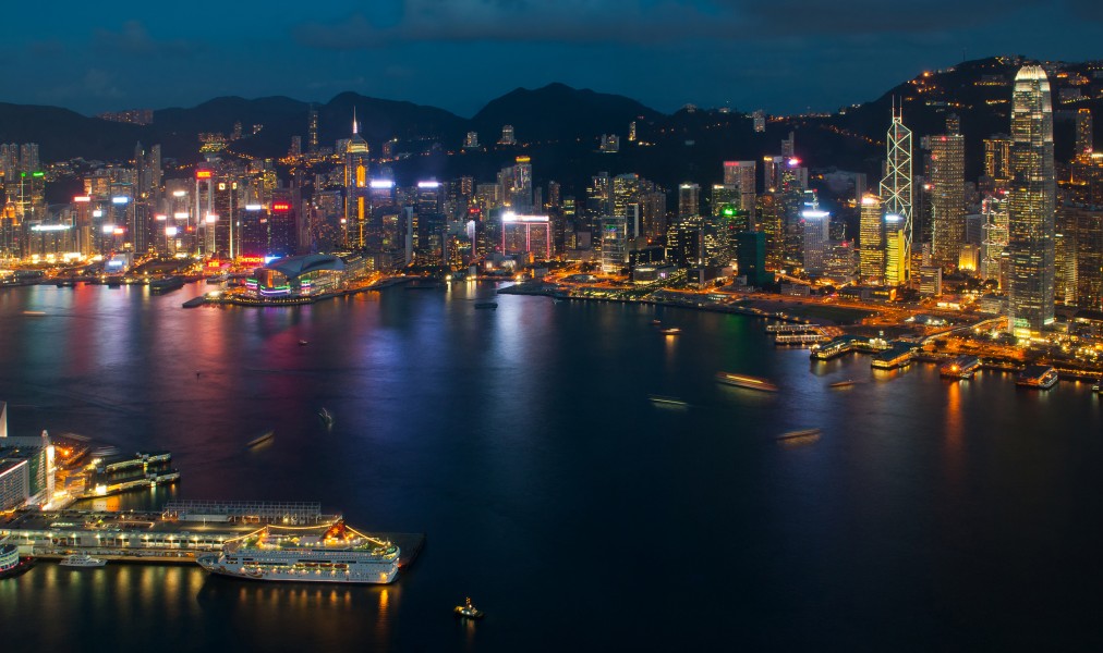 13-08-08-hongkong-sky100-37
