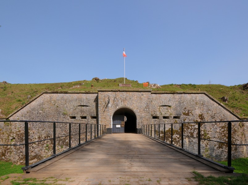13-33-45-fort-parmont