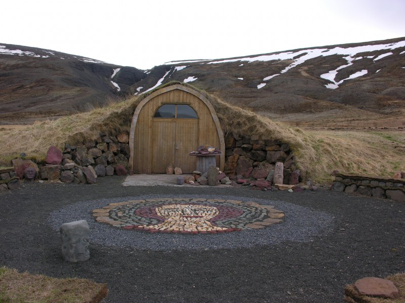 2008-05-16 12 22 37 Iceland-Gilsbakki