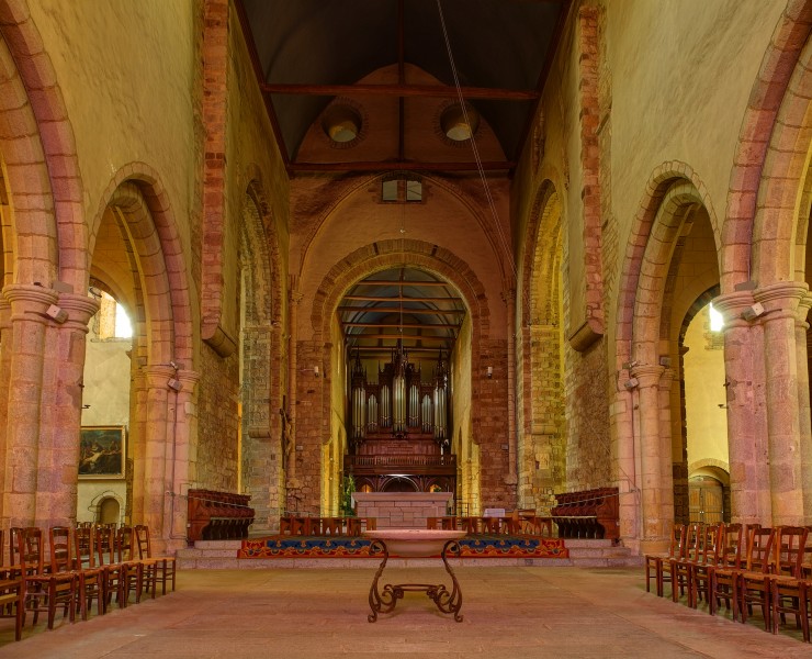 2012-05-29 12-05-02-Notre-Dame-en-Saint-Melaine
