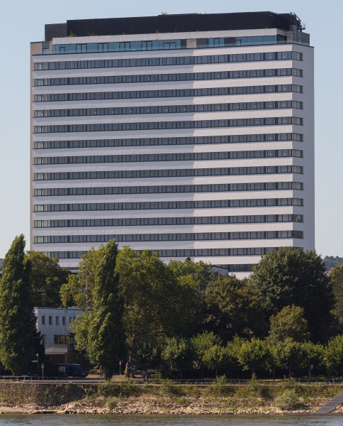 2013-08-05 Hotel des World Conference Center Bonn (WCCB), Rheinseite IMG 0507