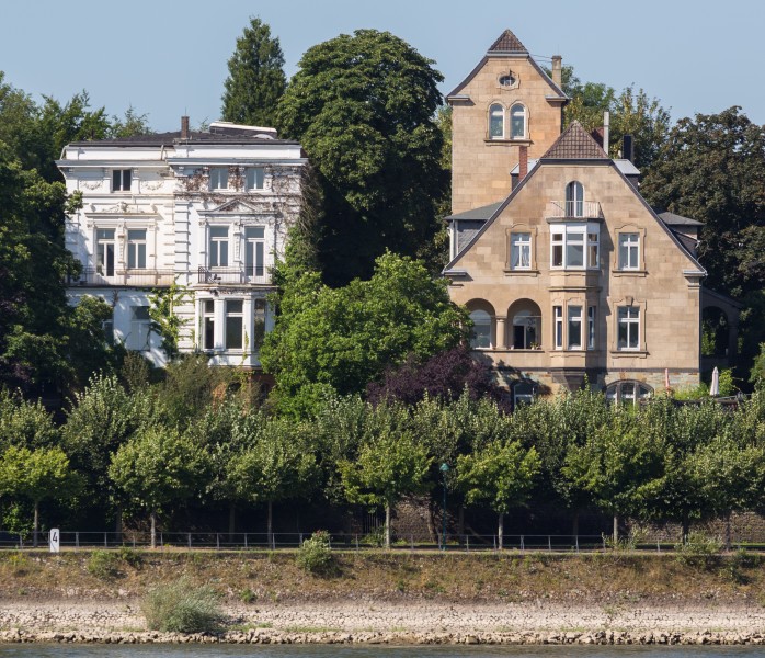 2013-08-05 Villa Ingenohl (li.) und Raiffeisenstraße 3 (re.), Bonn, Rheinseite IMG 0509