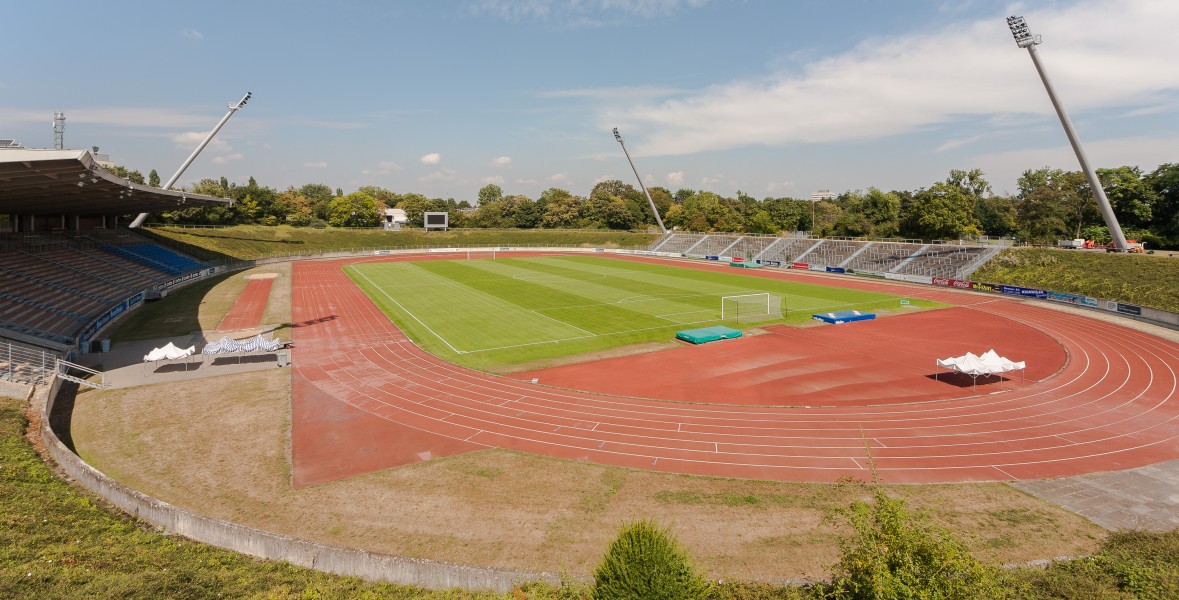 2013-08-23 Sportpark Nord, Bonn - Stadion; Ansicht aus Süden IMG 5117