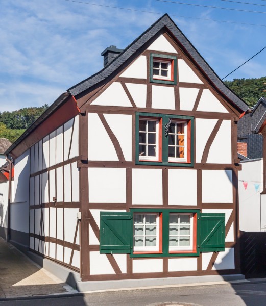 2013-09-24 Bachstraße 123-125, Königswinter-Oberdollendorf IMG 1071