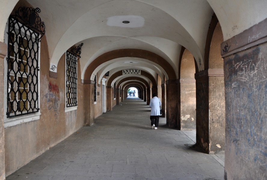 2013 Kłodzko, Wojska Polskiego 11, 38