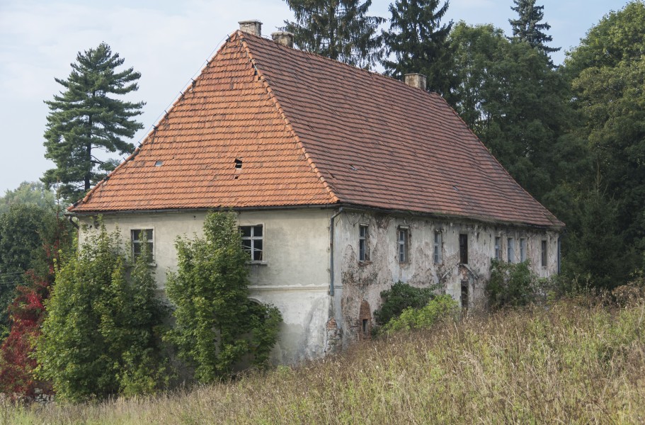 2014 Dwór w Dzikowcu, 06