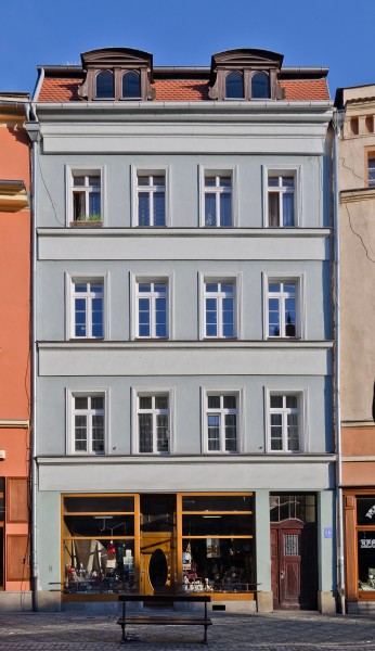 2014 Kłodzko, pl. Chrobrego 8 01