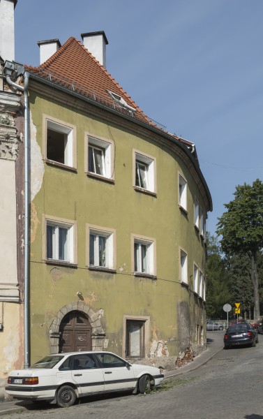 2014 Kłodzko, ul. Armii Krajowej 33, 01