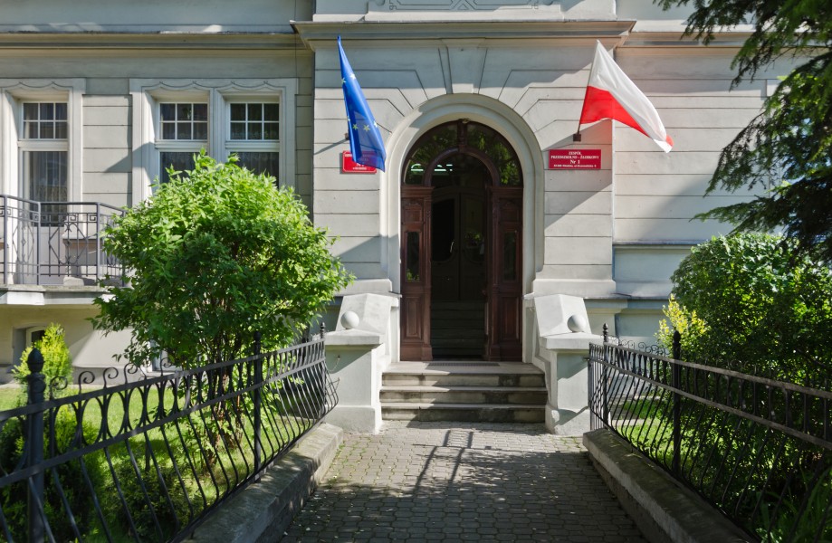 2014 Kłodzko, ul. Grunwadzka 4-6 06