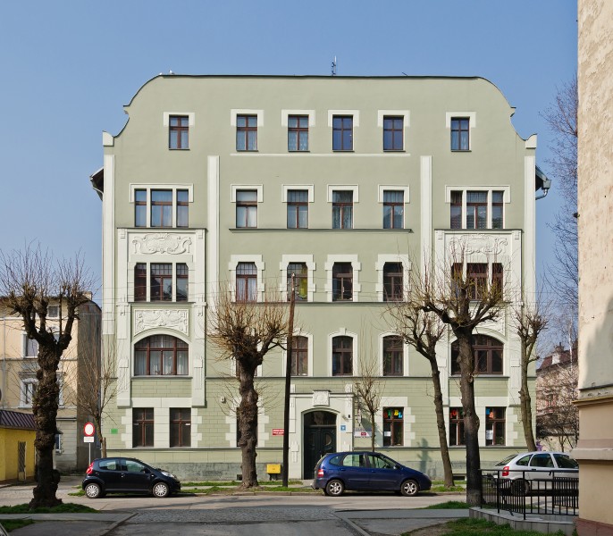 2014 Kłodzko, ul. Okrzei 20 01
