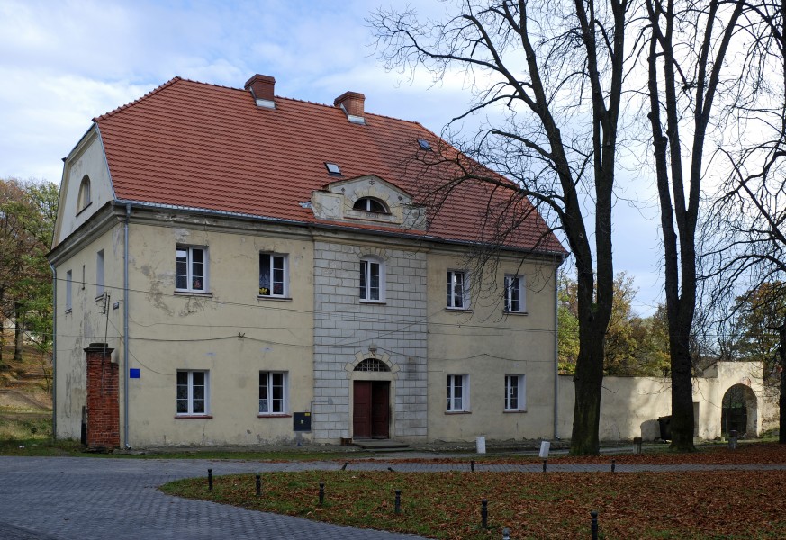 2014 Kamieniec Ząbkowicki, pl. Kościelny 5, 01