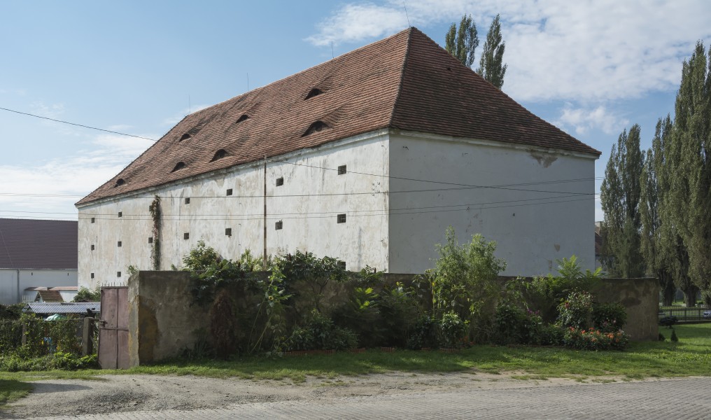 2014 Kamieniec Ząbkowicki, pl. Kościelny, spichrz, 03