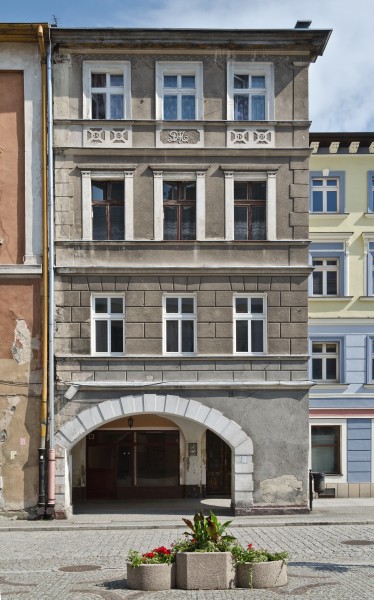 2014 Lądek-Zdrój, dom w rynku 01