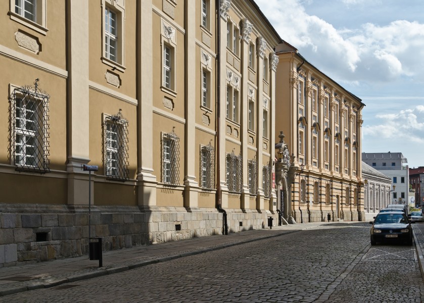 2014 Nysa, zespół klasztorny jezuitów, kolegium 02