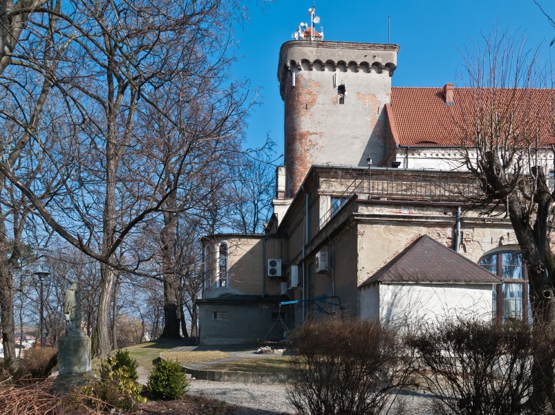 2014 Otmuchów, zespół zamkowy, park 11