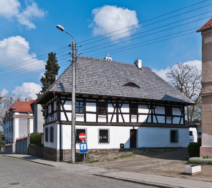 2014 Paczków, ul Wojska Polskiego 23 01
