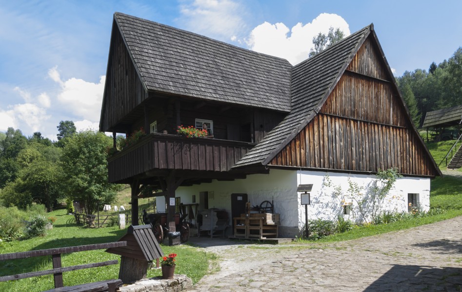2014 Pstrążna, zajazd