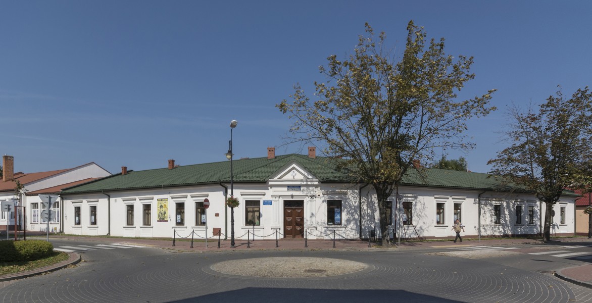 2014 Tarnobrzeg, ul. Dominikańska 6 02