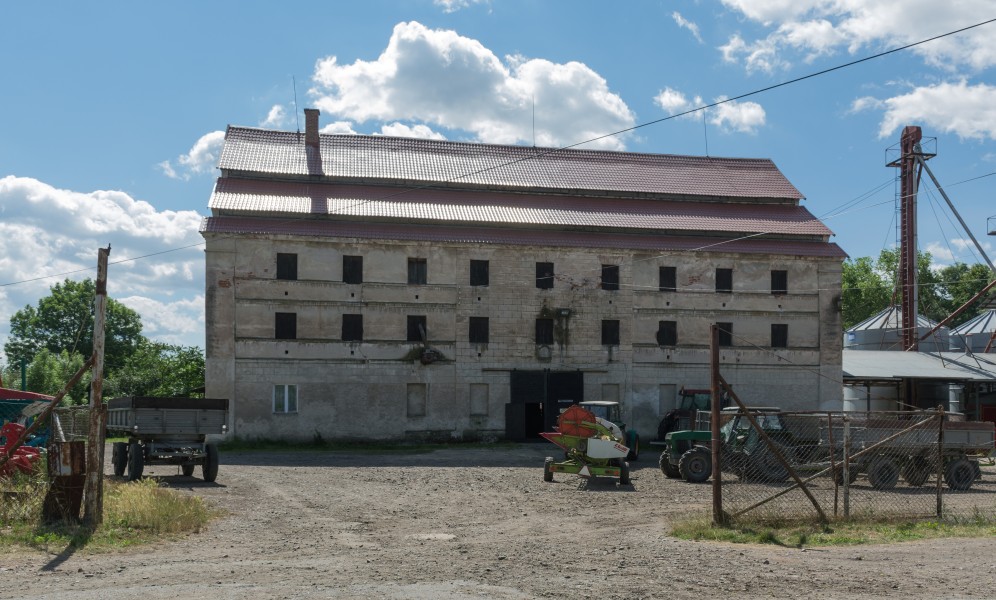 2015 Dwór w Piszkowicach 03