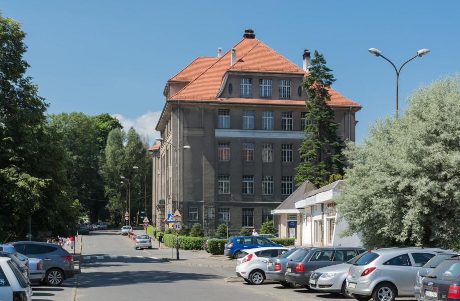 2015 Kłodzko, ul. Zawiszy Czarnego, gimnazjum 01