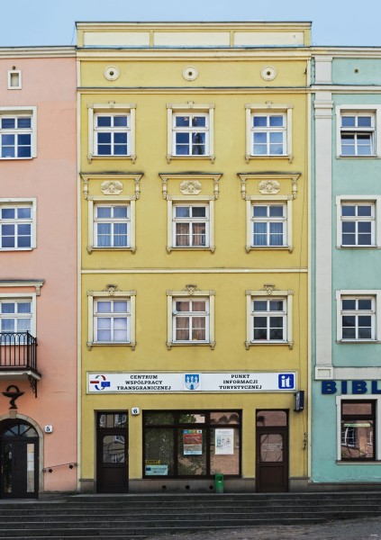 2015 Radków, Rynek 6 01