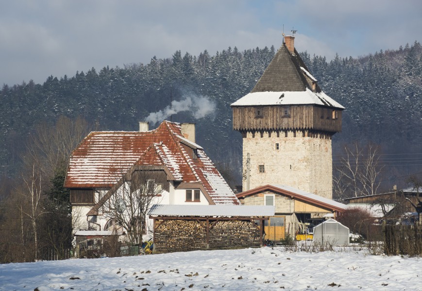 2015 Wieża mieszkalna w Żelaźnie 01