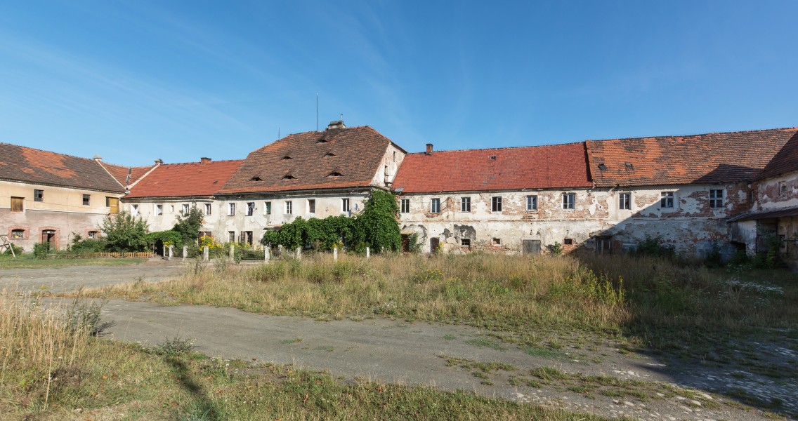 2015 Zespół Dworski w Starym Wielisławiu 02