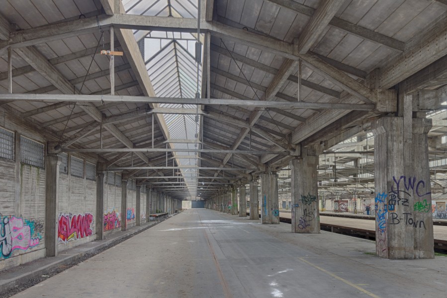 2016-04-09 Güterumschlaghallen am Nürnberger Südbahnhof - 3849-HDR